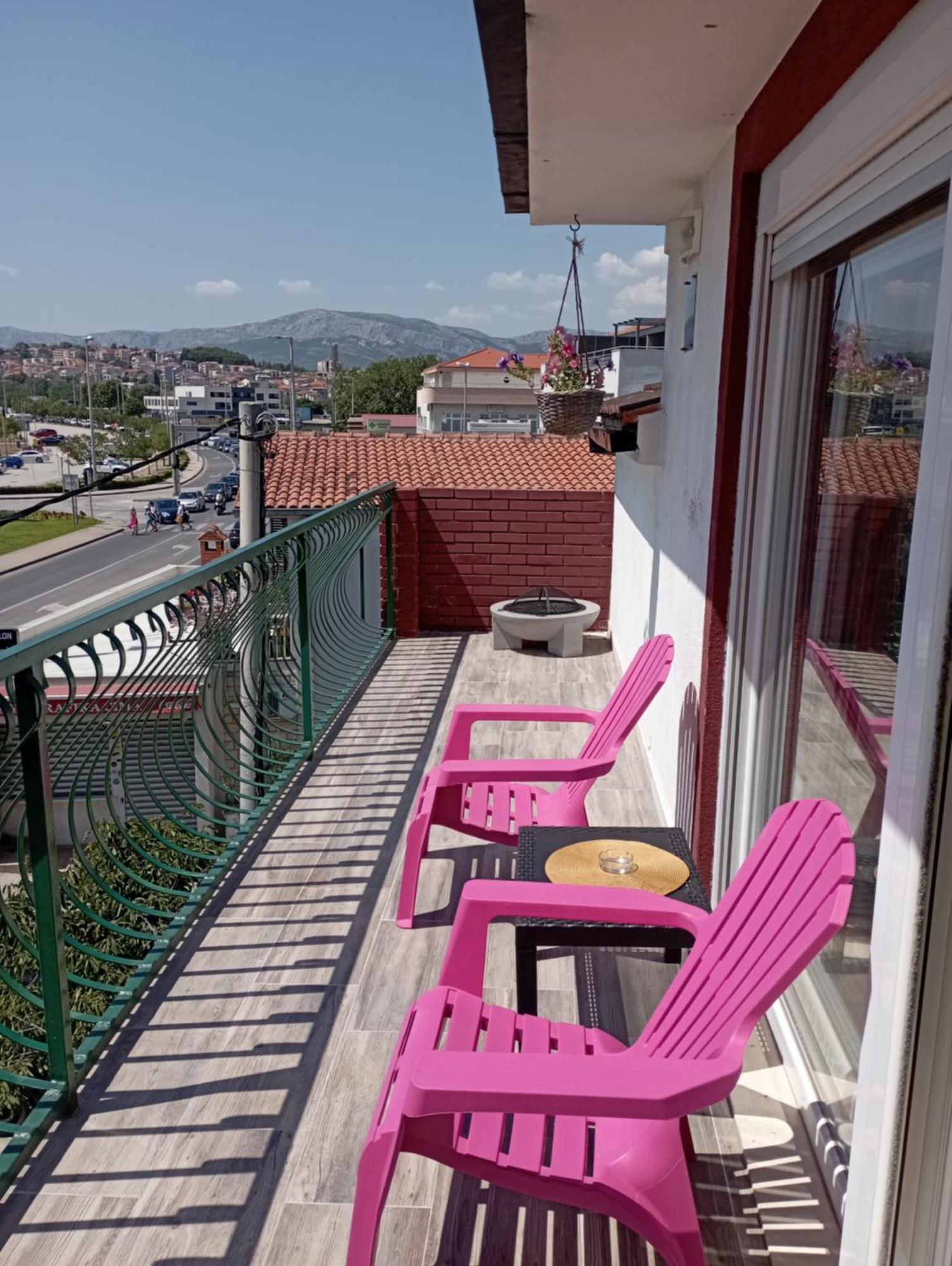 Penthouse Apartment With A Great View Podstrana Exterior photo